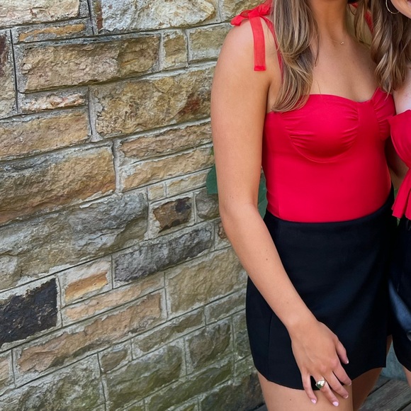 Princess Polly red bodysuit - Picture 2 of 3